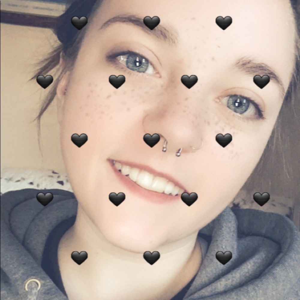 Meet your Posher, Emily